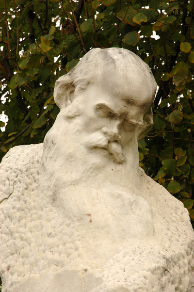 16_GurdjanTolstoi.jpg